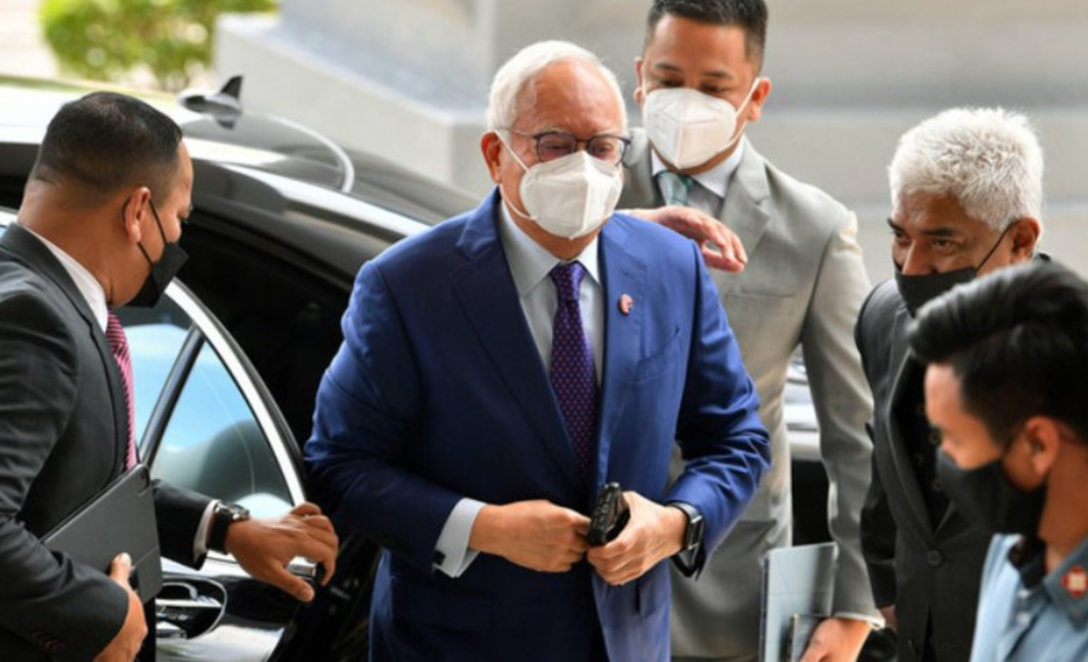 Mahkamah tolak permohonan Najib semak kes SRC