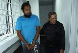 Bapa mengaku bersalah tinggal empat anak di pondok pengawal