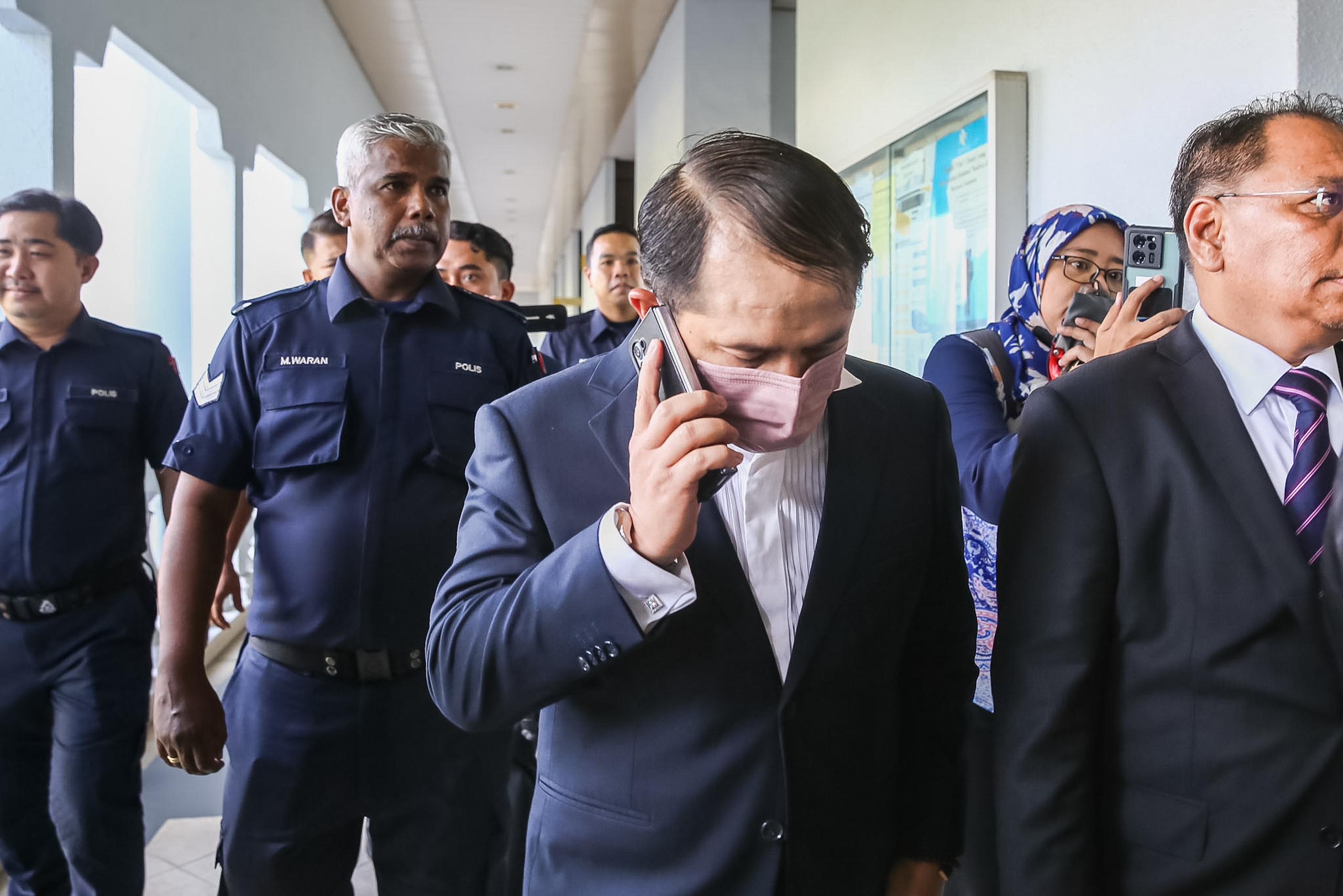 Bekas Setiausaha Politik Hamzah Zainuddin didakwa lagi kes rasuah